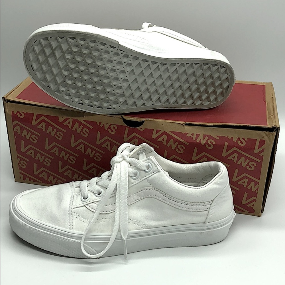 Vans Canvas Old Skool — white — size 6